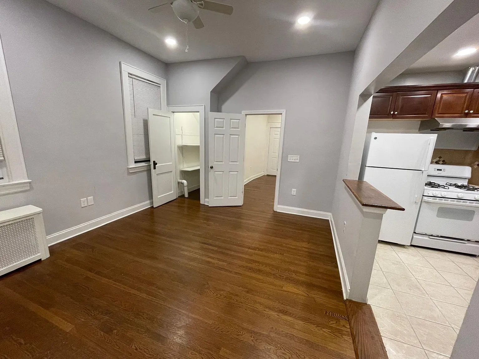 Studio, 3000 sqft, $550 — Photo 2