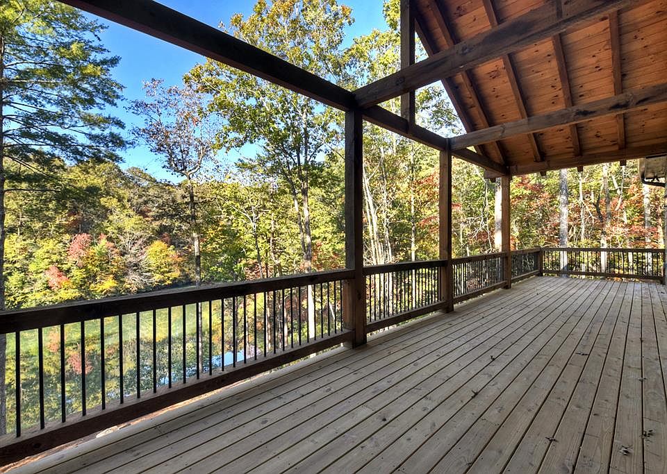 10th image of 382 Pocaset Dr