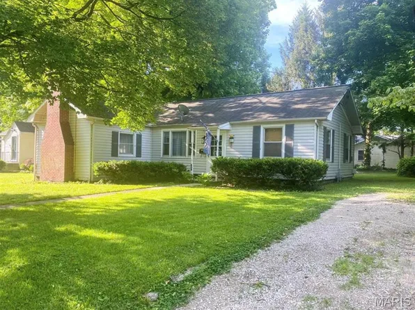 608 E South Ave, Greenville, IL 62246