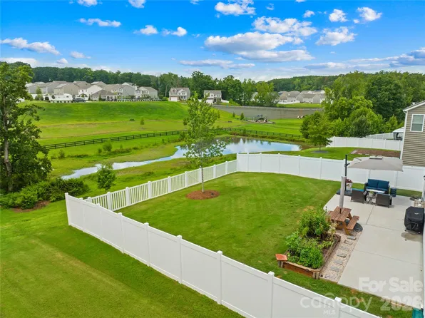705 Saddlebred Ln, Locust, NC 28097