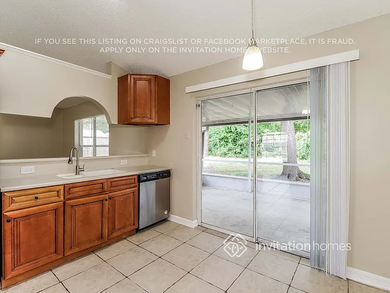 6410 Golfview Ave — Photo 7