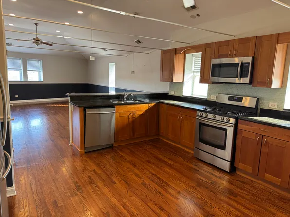 8865 Burlington Ave #3F, Brookfield, IL 60513