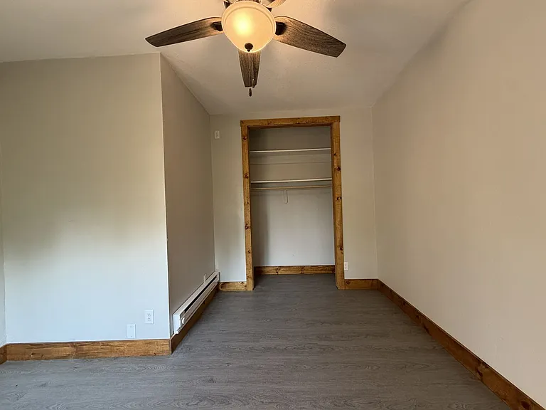 317 Earl St — Photo 17
