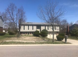 696 Cedarhill Dr, Cincinnati, OH 45246