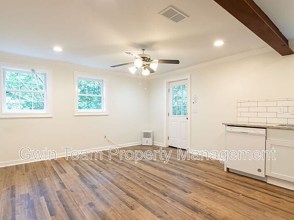 4th image of 4932 Rock Haven Dr