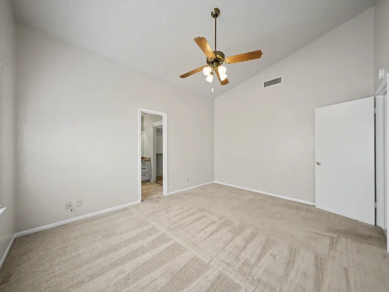 4716 Glass Mountain Dr — Photo 12