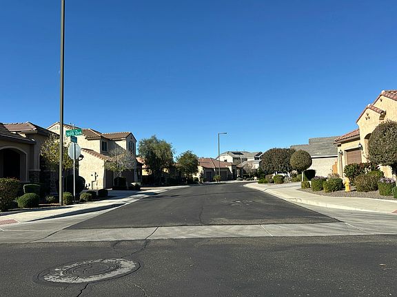 4th image of 26119 W Wahalla Ln