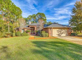 1628 Champagne Ave, Gulf Breeze, FL 32563