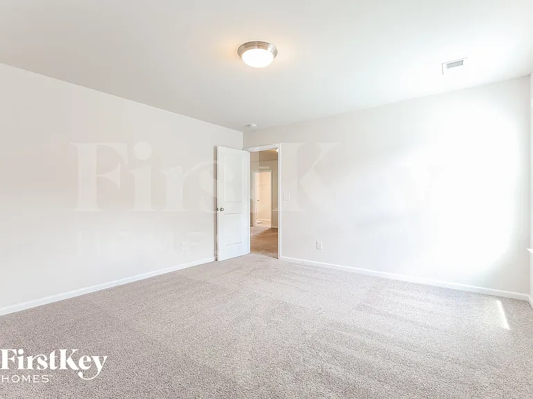 619 Goldburn Way — Photo 12