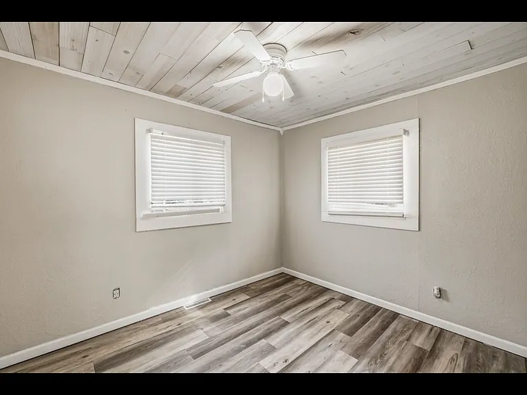 1411 Delaware Ave — Photo 6