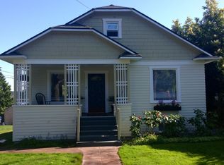 221 10th Ave, Kirkland, WA 98033