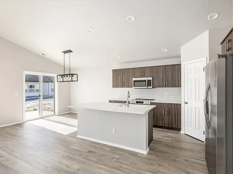 Kitchen Overall view