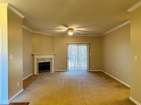4th image of 301 Peachtree Club Dr