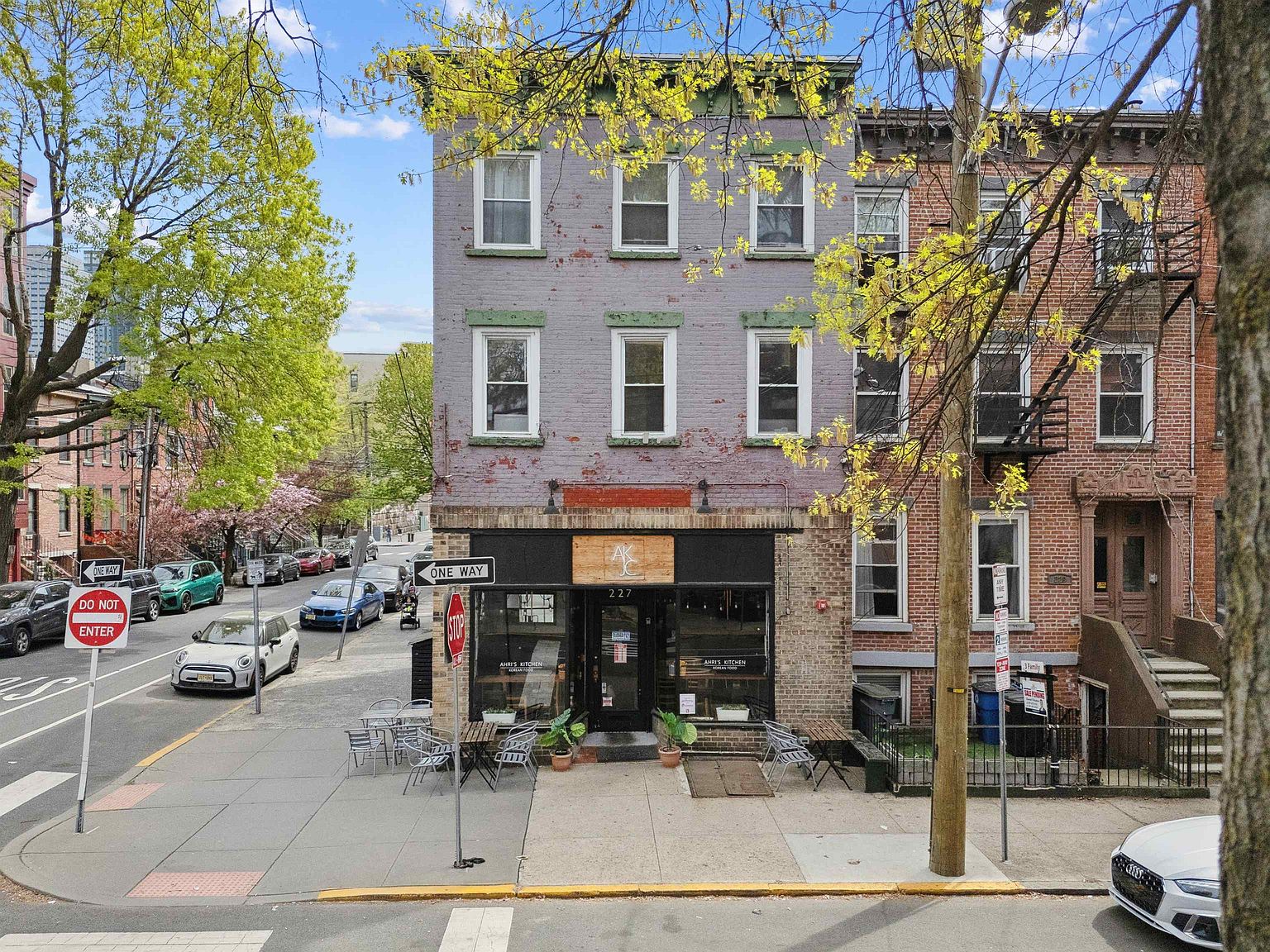 227 7th St, Jersey City, NJ 07302 | MLS #250021485 | Zillow