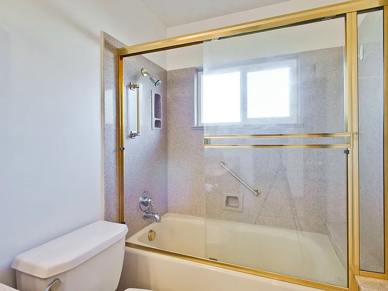 130 S Avalon Dr — Photo 46