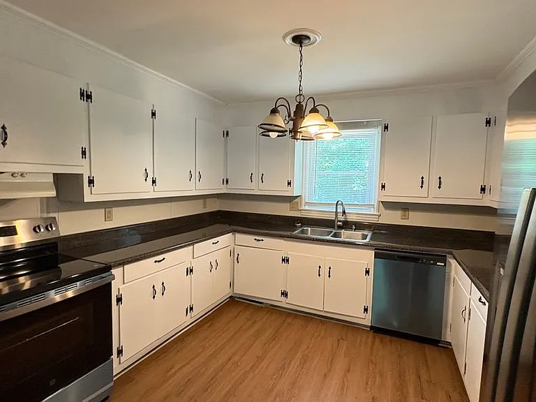 15 Tasha Dr — Photo 5