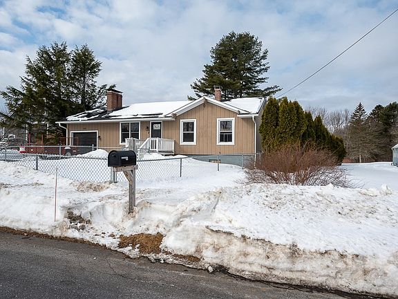 3rd image of 185 Davis Rd