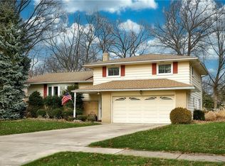 827 E Hillsdale Ave, Seven Hills, OH