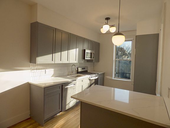 3rd image of 352 11th St #4