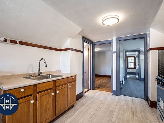 3rd image of 8208 W Lincoln Ave