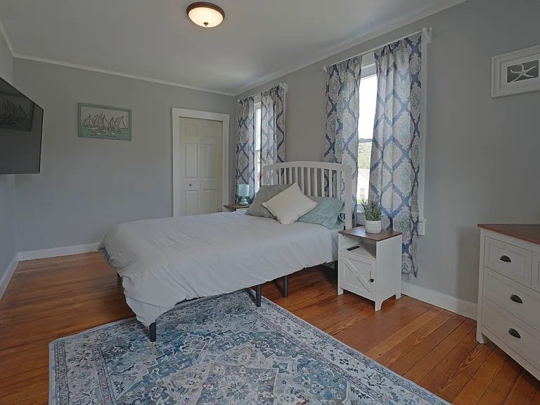 3 Dewey Ave — Photo 22