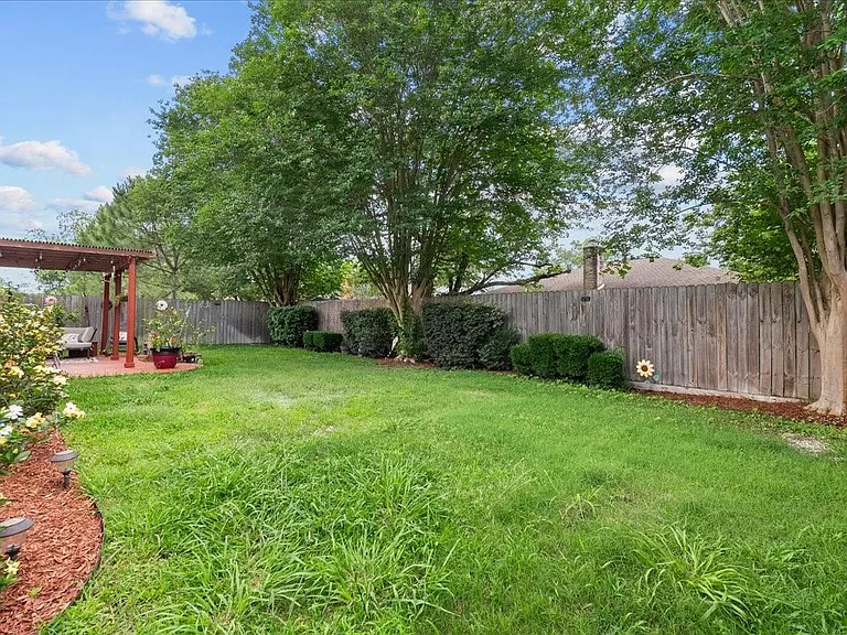 883 Silverpines Rd — Photo 29