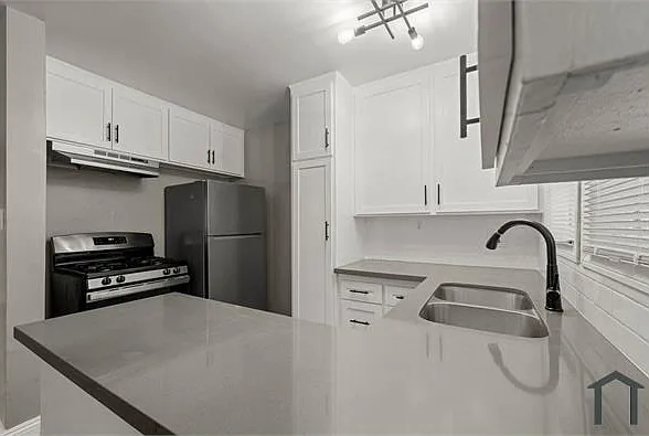 2 bed, 775 sqft, $2,095 — Photo 4