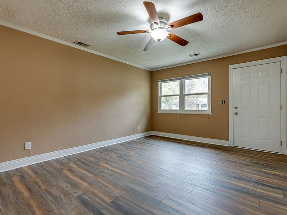 3rd image of 4808 Andalusia Ln