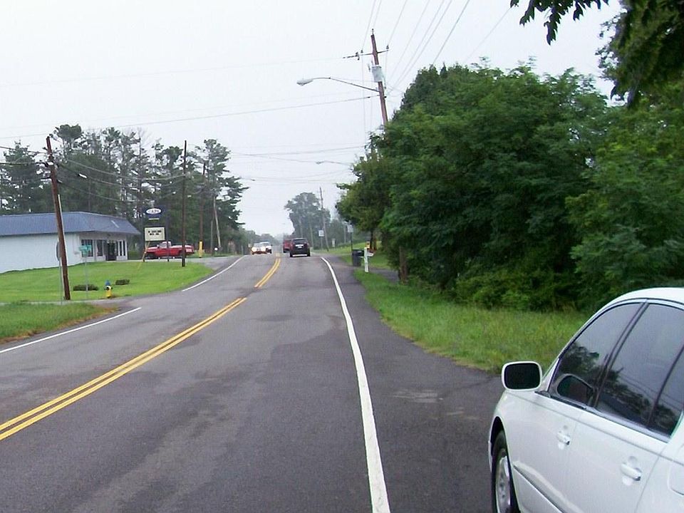2nd image of 1009 Bluff City Hwy