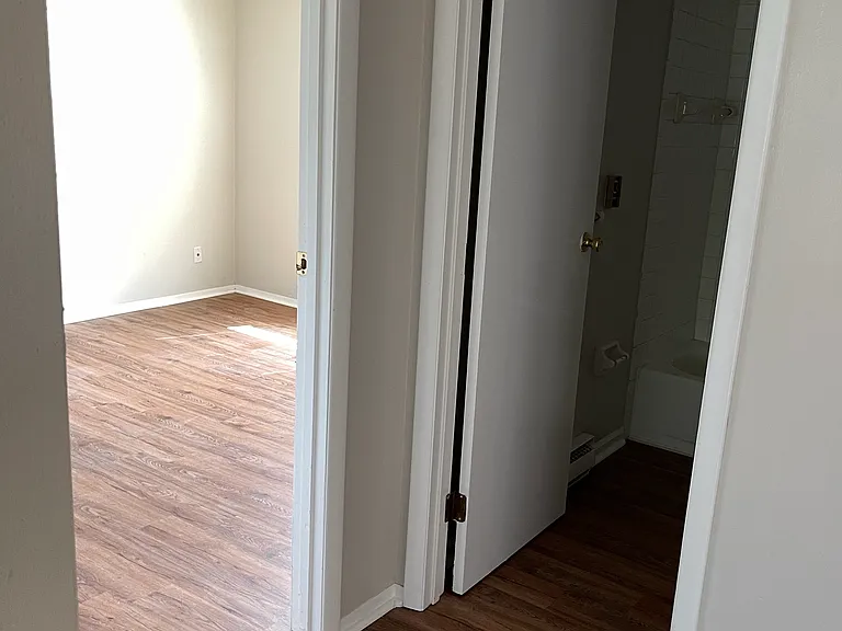 5476 Southgate Blvd — Photo 26