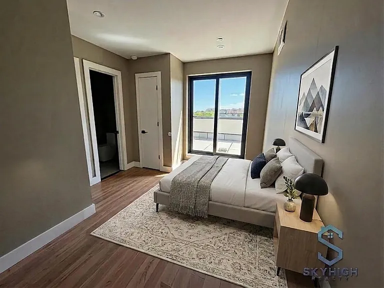 2911 Avenue D #Penthouse A — Photo 3