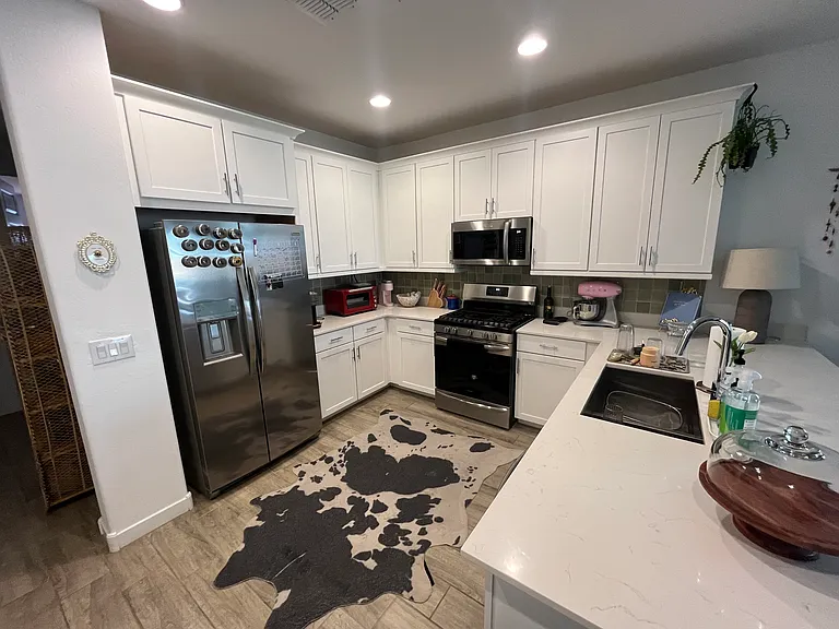 2634 W Hidalgo Ave — Photo 5