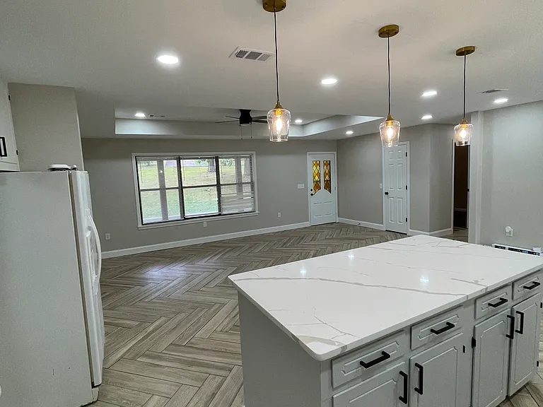 104 N Woodland Dr — Photo 7