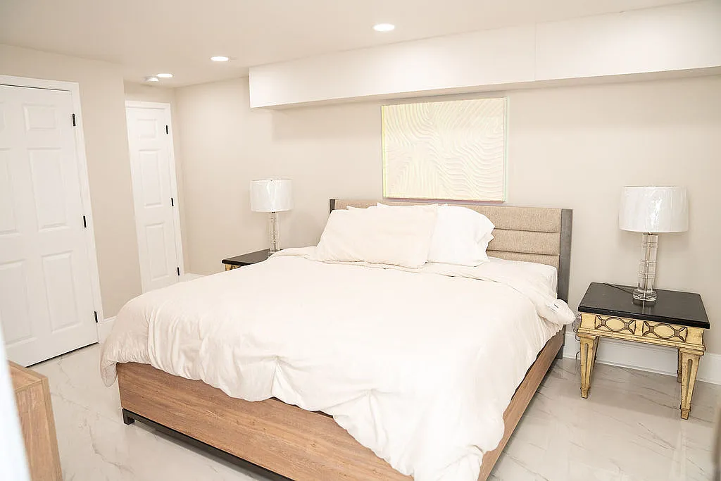 4 bed, 3000 sqft, $4,500 — Photo 1