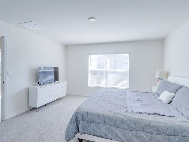 8695 SW 46th Ave — Photo 16