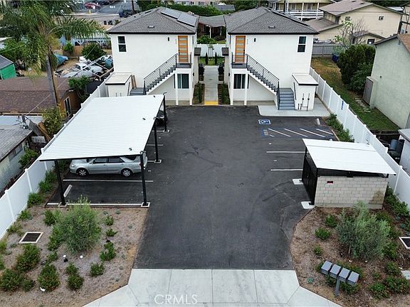 3rd image of 630 N Juniper St