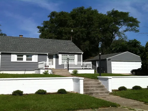 1017 N Hill St, South Bend, IN 46617