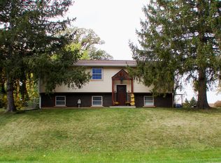 22 Manor Rd, Lake Zurich, IL 60047