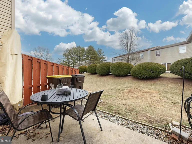 65 Pennypacker Dr — Photo 4