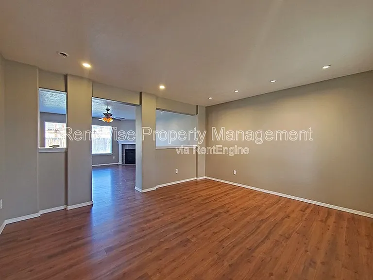 8260 W Dulcimer St — Photo 3