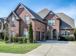 8011 Fenwick Ln, Spring Hill, TN 37174