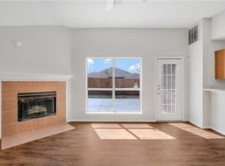 1121 Urban Dr, Desoto, TX 75115