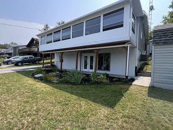 3rd image of 851 Cedar Glen Rd