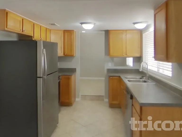 7334 W Carol Ave — Photo 7