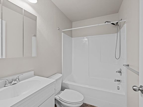 5th image of 3407 Sharon Way #0