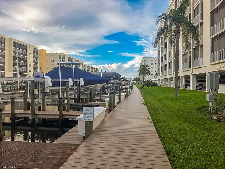 4371 Bay Beach Ln #313 — Photo 6
