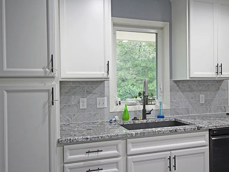 4136 Kings Dr — Photo 2