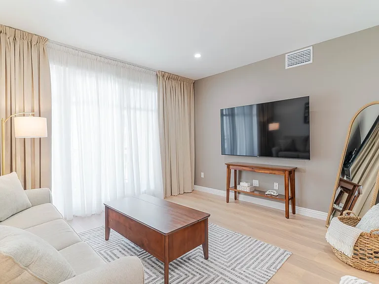 352 Caruso Ave — Photo 9
