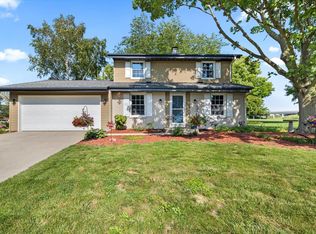 110 Gemini Ct, Mukwonago, WI 53149