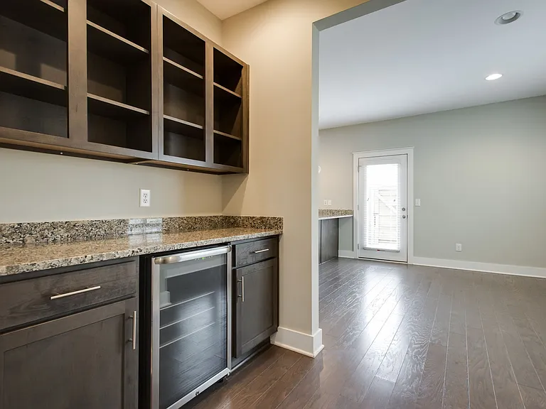 5715 California Ave — Photo 22